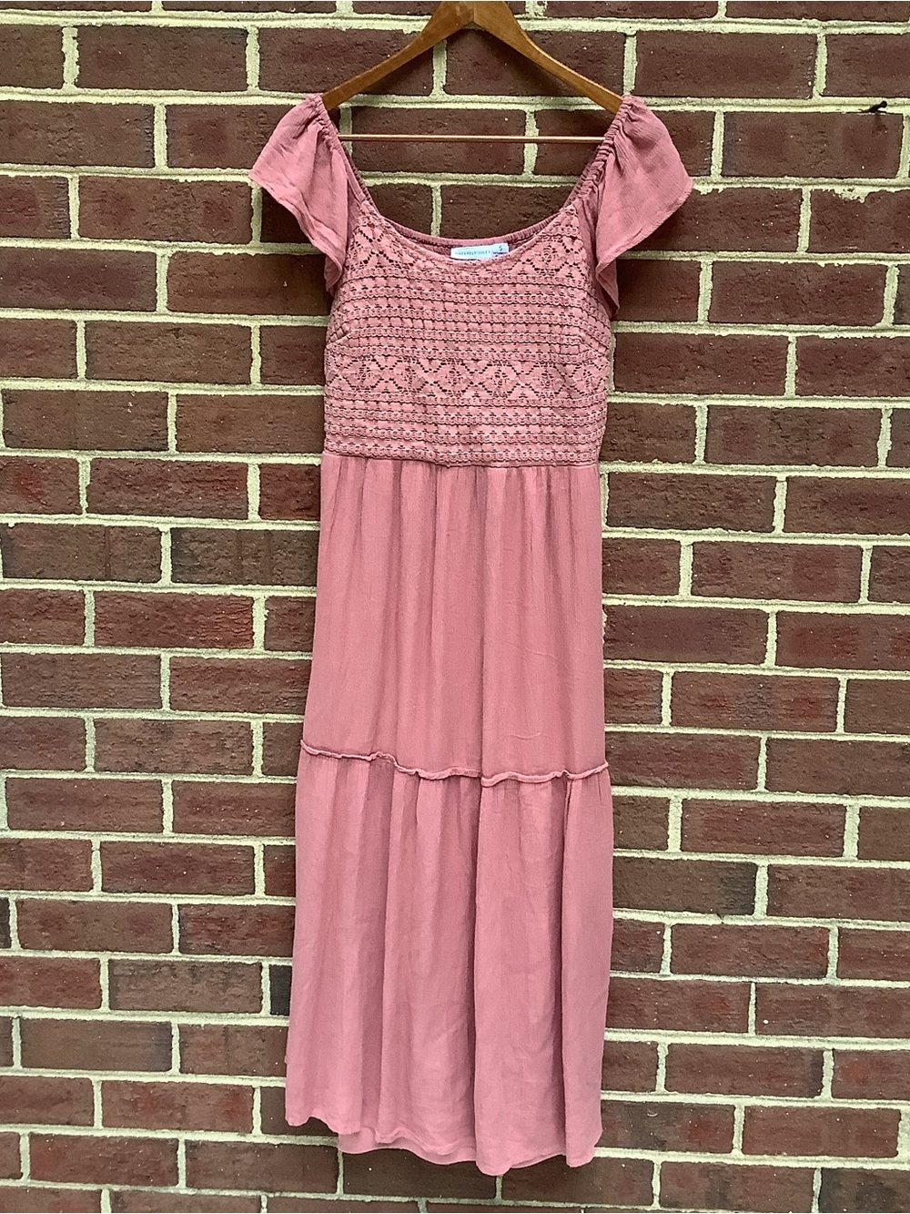 Like new Sincerely Jules Blush Pink Tiered Dress Crocheted Flutter Sleeve S